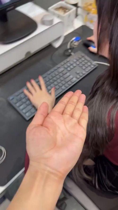 露脸吃瓜中心,露脸吃瓜中心带你直击明星幕后生活